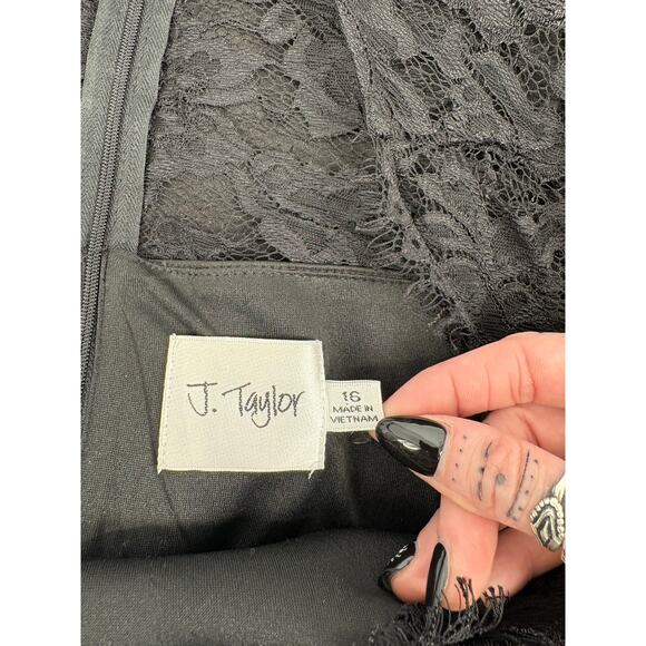 J Taylor Black Lace Dress (B19) - Picture 3 of 11
